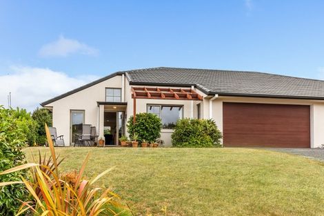 Photo of property in 22 Lakeridge Close, Rangatira Park, Taupo, 3330