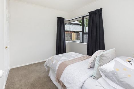 Photo of property in 1/129 Avonhead Road, Avonhead, Christchurch, 8042