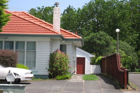 Photo of property in 1611a Great North Road, Waterview, Auckland, 1026