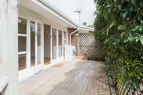 Photo of property in 4/19 Montana Avenue, Murrays Bay, Auckland, 0630