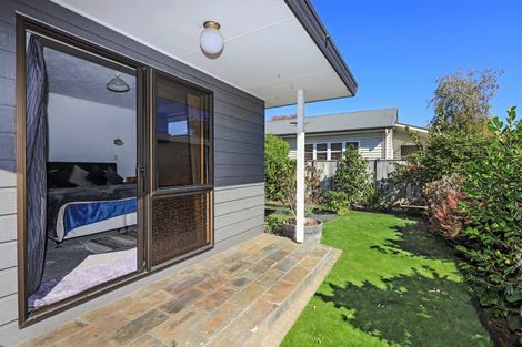 Photo of property in 2/8 Duart Road, Havelock North, 4130