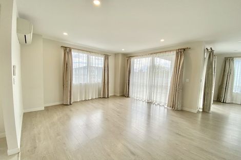 Photo of property in 42 Cirrus Way, Ranui, Auckland, 0612