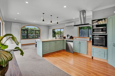 Photo of property in 300 Awai Road, Tarurutangi, New Plymouth, 4372