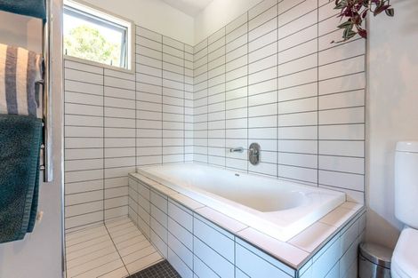 Photo of property in 12 Makora Avenue, Oneroa, Waiheke Island, 1081