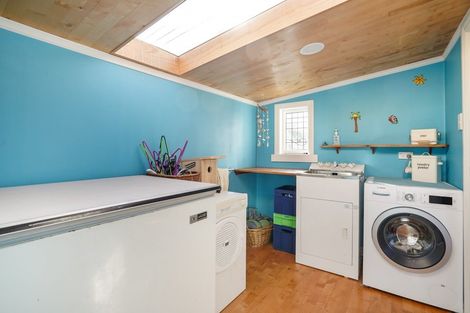 Photo of property in 5 Hunia Street, Marton, 4710