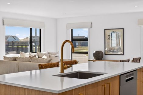 Photo of property in 49 Wai Whatu Street, Meeanee, Napier, 4110