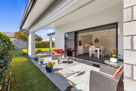 Photo of property in 79 Sandhurst Drive, Papamoa Beach, Papamoa, 3118