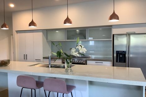 Photo of property in 5 Bishop Street, Green Bay, Auckland, 0604