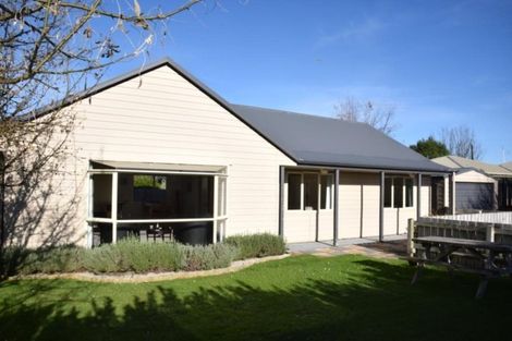 Photo of property in 35-37 Moa Street, Waikiwi, Invercargill, 9810