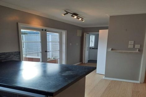 Photo of property in 30 The Drive, Tawa, Wellington, 5028