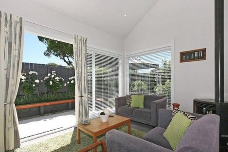 Photo of property in 8 Miro Street, Eastbourne, Lower Hutt, 5013