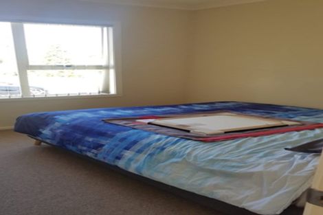 Photo of property in 2/11 Anne Mclean Drive, Bayview, Auckland, 0629