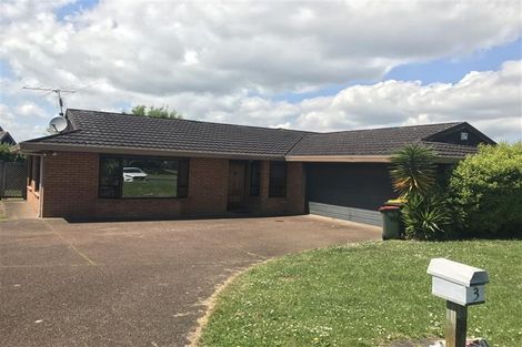 Photo of property in 3 Kadina Place, Botany Downs, Auckland, 2010
