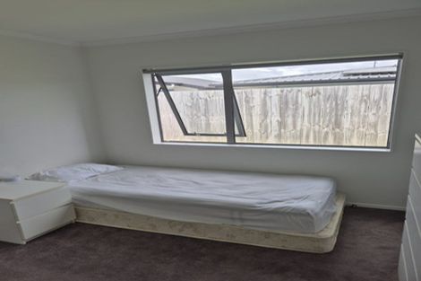 Photo of property in 16 Kutukutu Street, Takanini, 2112