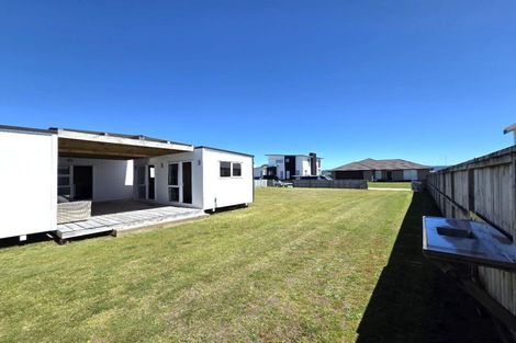Photo of property in 105 Taupata Way, Matarangi, Whitianga, 3592