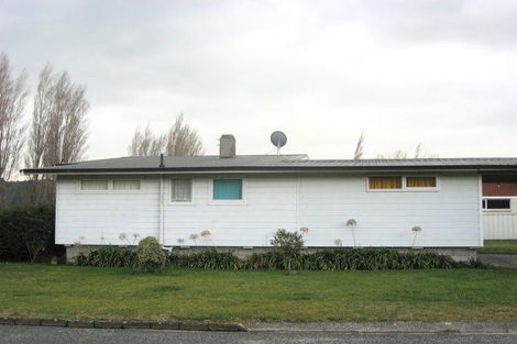 Photo of property in 2/11 Marina Terrace, Kinloch, Taupo, 3377