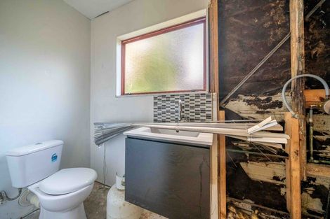 Photo of property in 6 Kirby Street, Glendene, Auckland, 0602