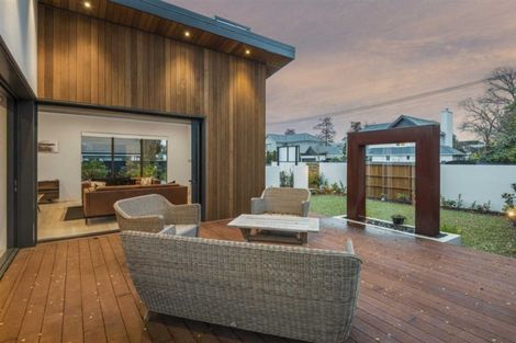 Photo of property in 42 Idris Road, Fendalton, Christchurch, 8052