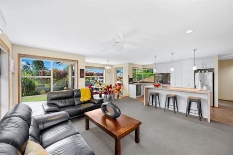 Photo of property in 12 Kitakita Grove, Motueka, 7120