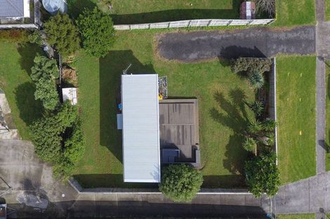 Photo of property in 27 Crispe Road, Clarks Beach, 2122