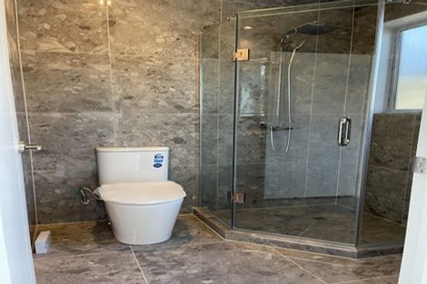 Photo of property in 7 Vinistra Road, Kumeu, 0810