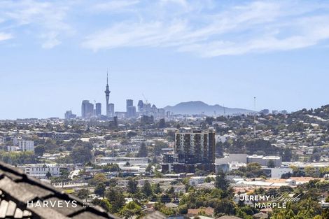 Photo of property in 61a West Lynn Road, Titirangi, Auckland, 0604