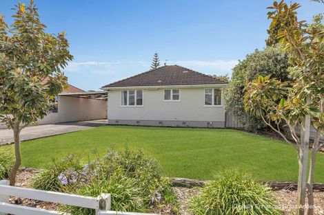 Photo of property in 7 Bristol Crescent, Roslyn, Palmerston North, 4414