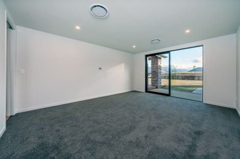 Photo of property in 30 Carrickmore Crescent, Wanaka, 9305