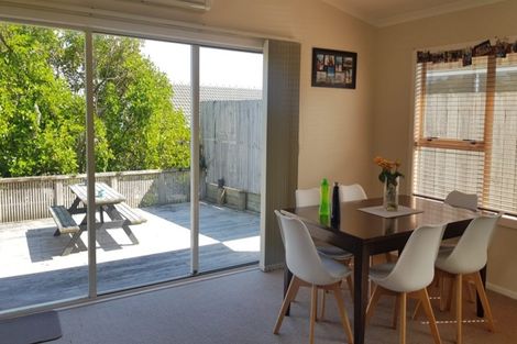 Photo of property in 2/11 Anne Mclean Drive, Bayview, Auckland, 0629