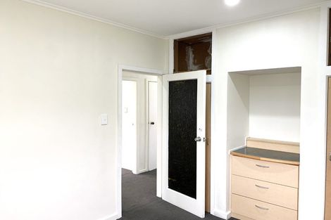 Photo of property in 5 White Swan Road, Mount Roskill, Auckland, 1041