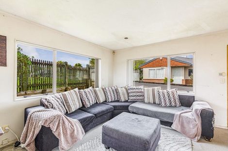 Photo of property in 12/520 Don Buck Road, Westgate, Auckland, 0614