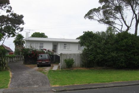 Photo of property in 2/10 Raeben Avenue, Hillcrest, Auckland, 0627