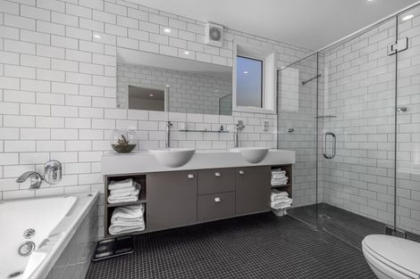 Photo of property in 13 Karekare Road, Raumati South, Paraparaumu, 5032