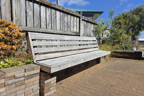 Photo of property in 135 Kowhai Avenue, Matarangi, Whitianga, 3592