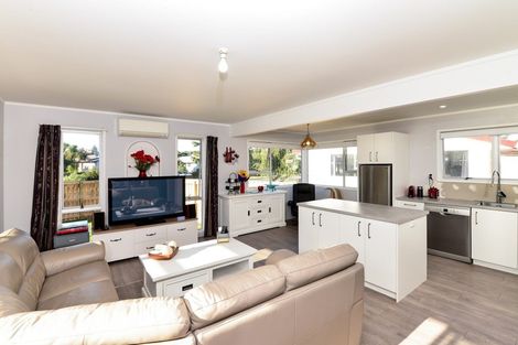 Photo of property in 16 Lindsay Crescent, Nawton, Hamilton, 3200