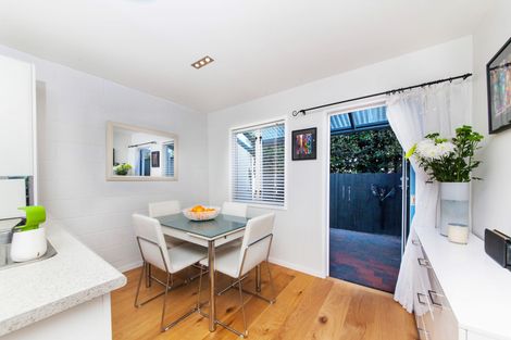 Photo of property in 8/46 West View Road, Westmere, Auckland, 1022