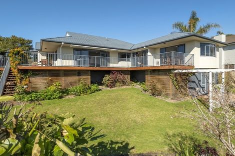 Photo of property in 28 Margaret Drive, Omokoroa, 3114