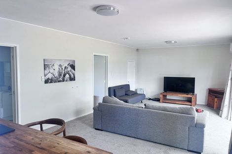 Photo of property in 881 Beach Road, Waiake, Auckland, 0630