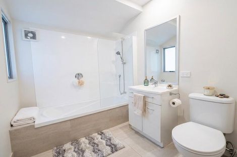 Photo of property in 71 Divide Loop, Takanini, 2112