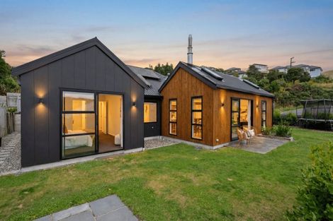 Photo of property in 19 Prestbury Grove, Churton Park, Wellington, 6037