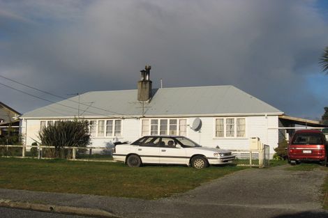 Photo of property in 110-112 Livingstone Street, Hokitika, 7810