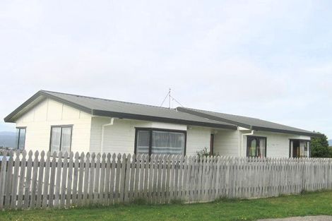 Photo of property in 20 Jasmine Grove, Maungaraki, Lower Hutt, 5010