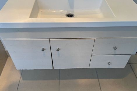 Photo of property in 41 Breaker Grove, Waiuku, 2123