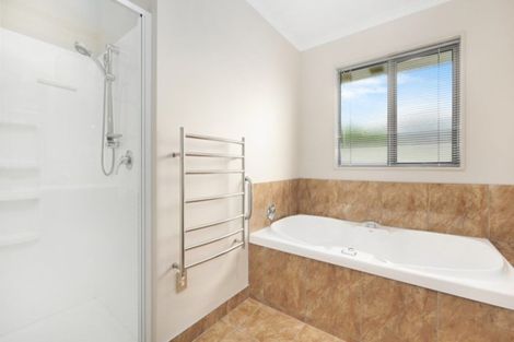 Photo of property in 16 Lynley Drive, West Melton, 7618