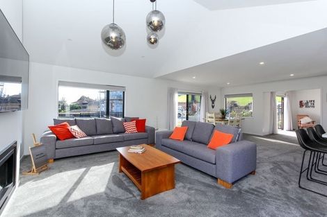 Photo of property in 6 Francis Douglas Drive, Westown, New Plymouth, 4310