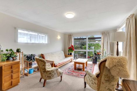 Photo of property in 73 Corson Avenue, Beckenham, Christchurch, 8023