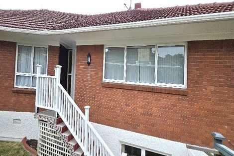 Photo of property in 19 James Evans Drive, Northcote, Auckland, 0627