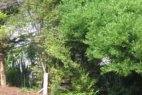 Photo of property in 1/10 Stottholm Road, Titirangi, Auckland, 0604