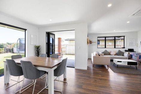 Photo of property in 7 Hyatt Close, Leamington, Cambridge, 3432