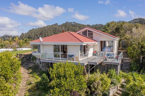 Photo of property in 76 Grange Road, Hahei, Whitianga, 3591